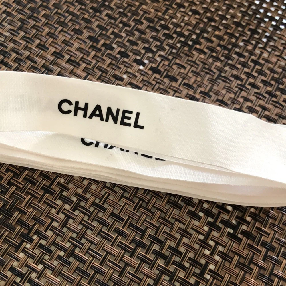Chanel White Ribbon gift wrap 48 inches